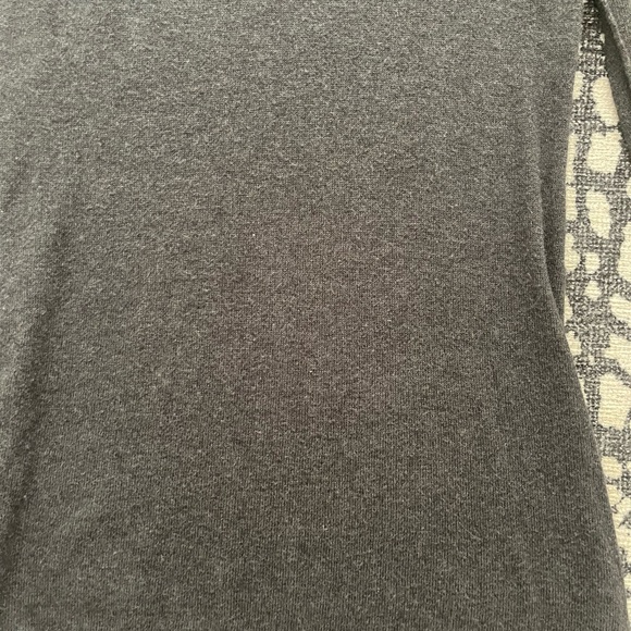 American Eagle Charcoal Gray Lightweight Sweater. - Picture 8 of 9